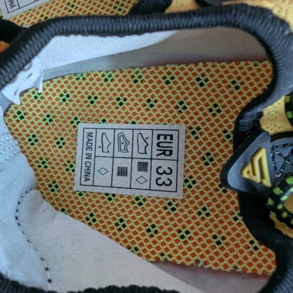 Water Shoes Colorful Kids Shoes with Black Soles Eu 33  Sz 1.5-2 US. - Picture 6 of 7